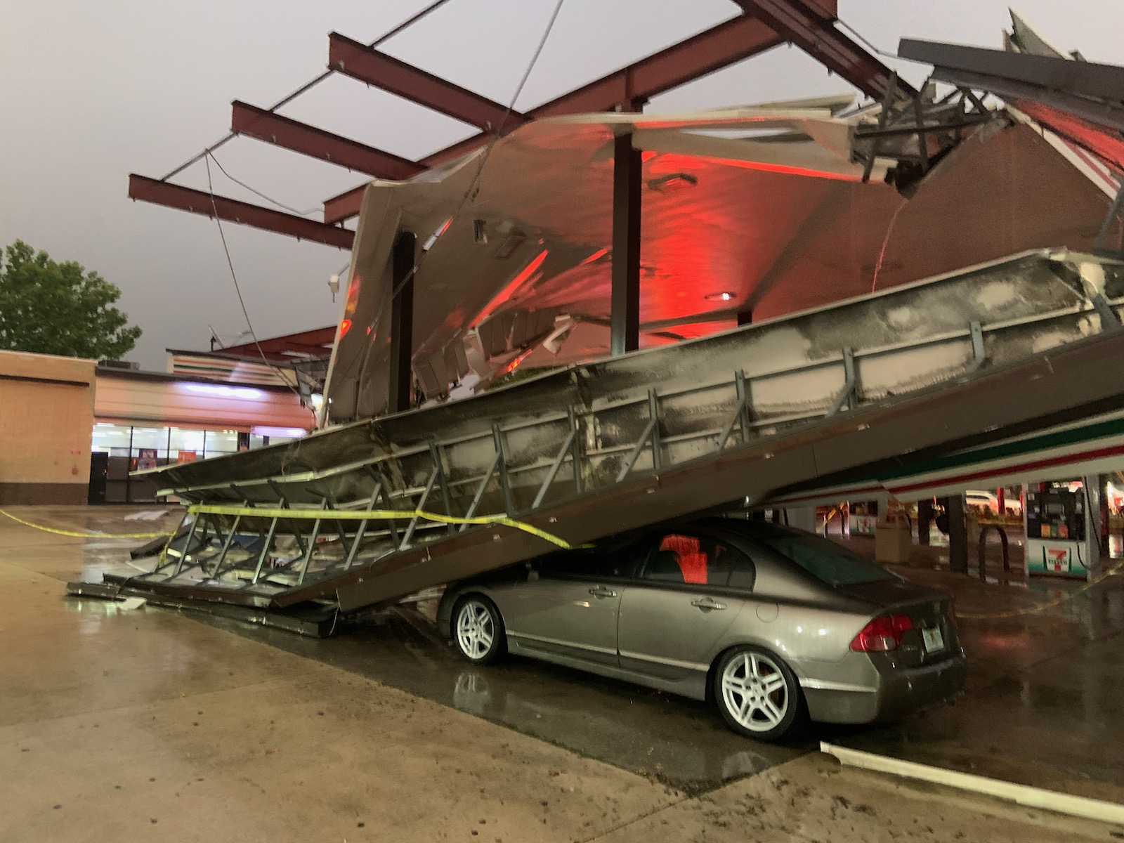 Storms Cause Florida 7 Eleven Roof Collapse