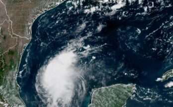 NOAA: Invest 98L Projected Path To Texas, Spaghetti Models