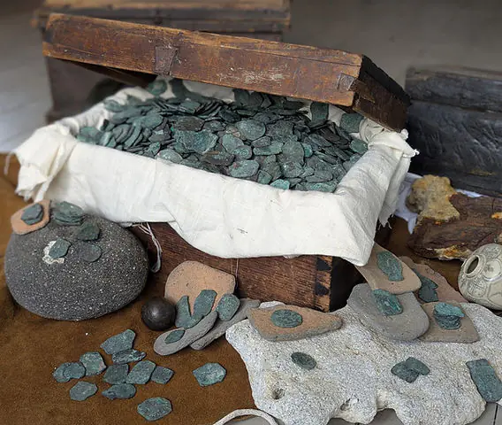 $1 Million in Gold and Silver Treasure from 1715 Spanish Fleet Shipwreck Found Off Florida